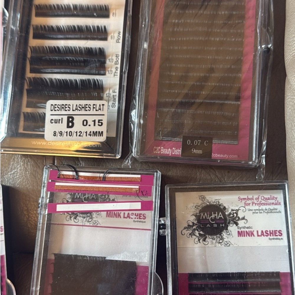 Assorted Eyelash Extensions Set - Picture 4 of 6